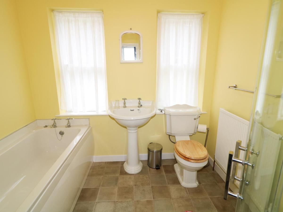 Villa Carriguisnagh à Ballycastle Extérieur photo